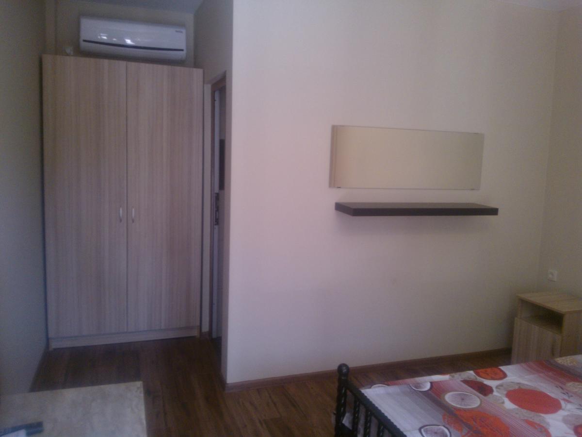 Runo Guest House Гагра Екстериор снимка